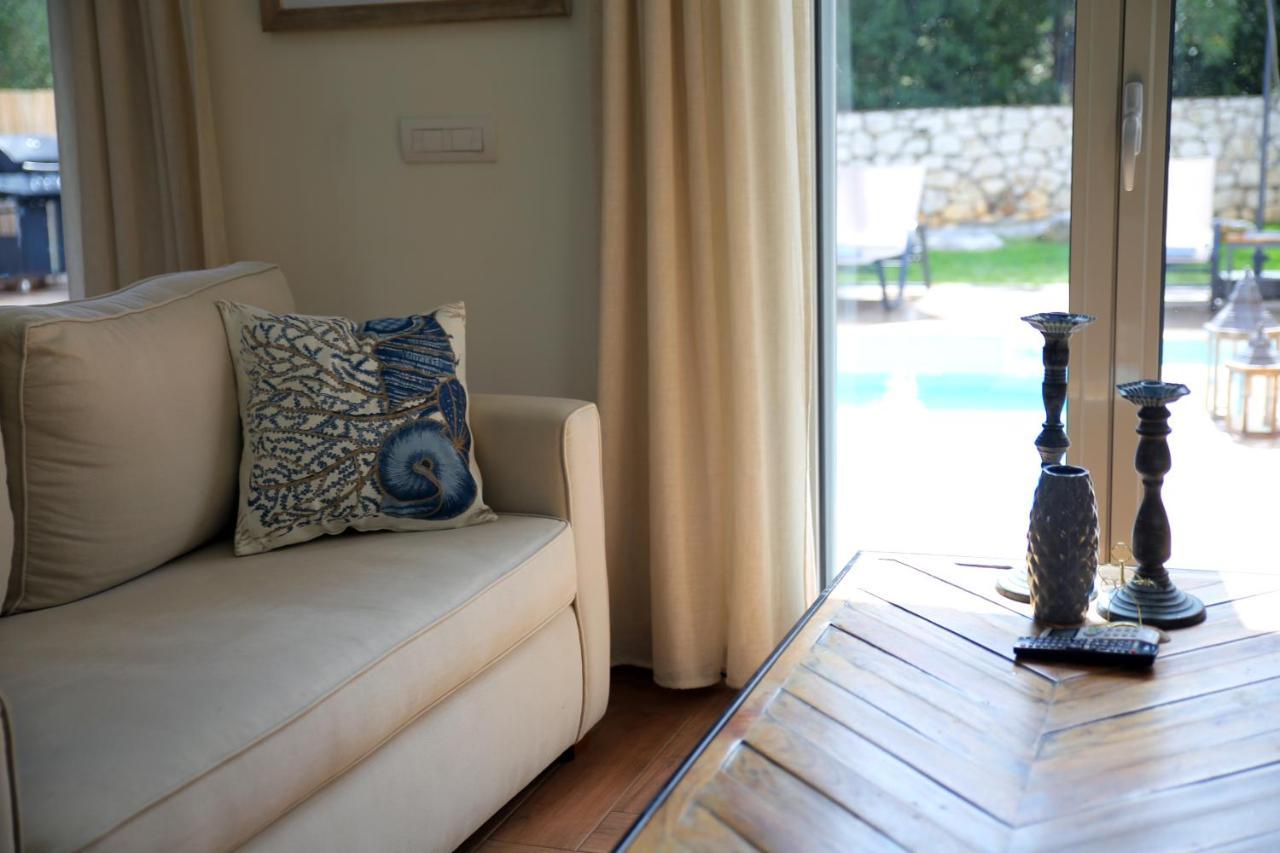Amarianos Villas Agia Efimia エクステリア 写真
