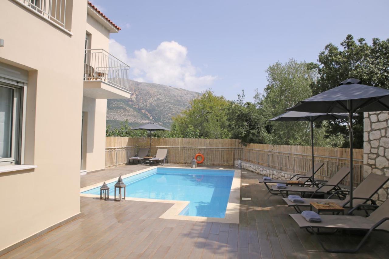 Amarianos Villas Agia Efimia エクステリア 写真