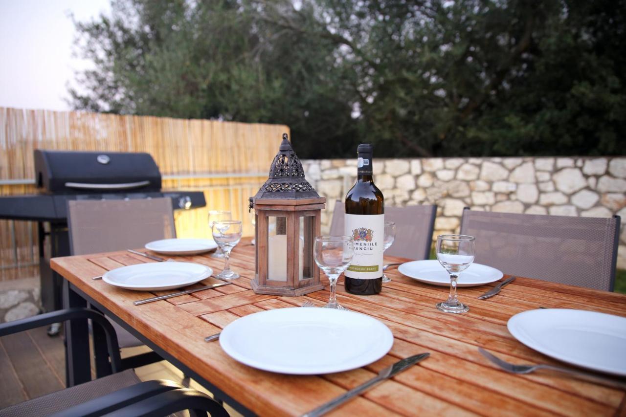 Amarianos Villas Agia Efimia エクステリア 写真