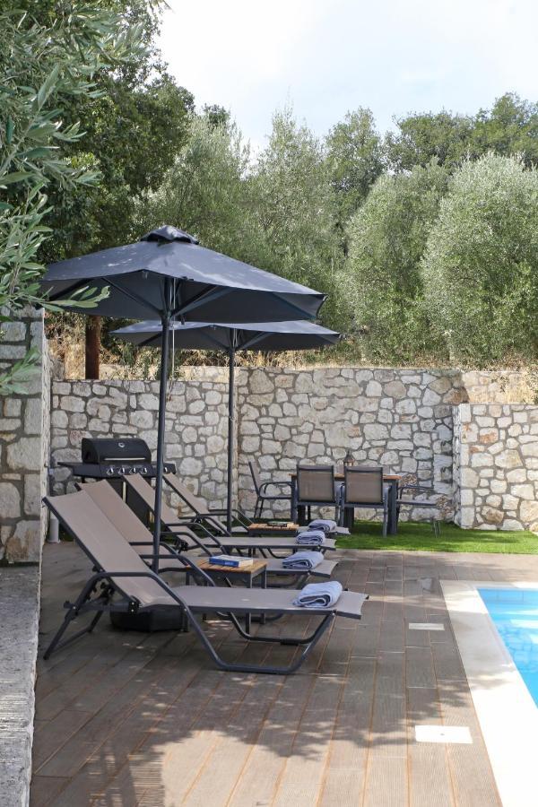 Amarianos Villas Agia Efimia エクステリア 写真