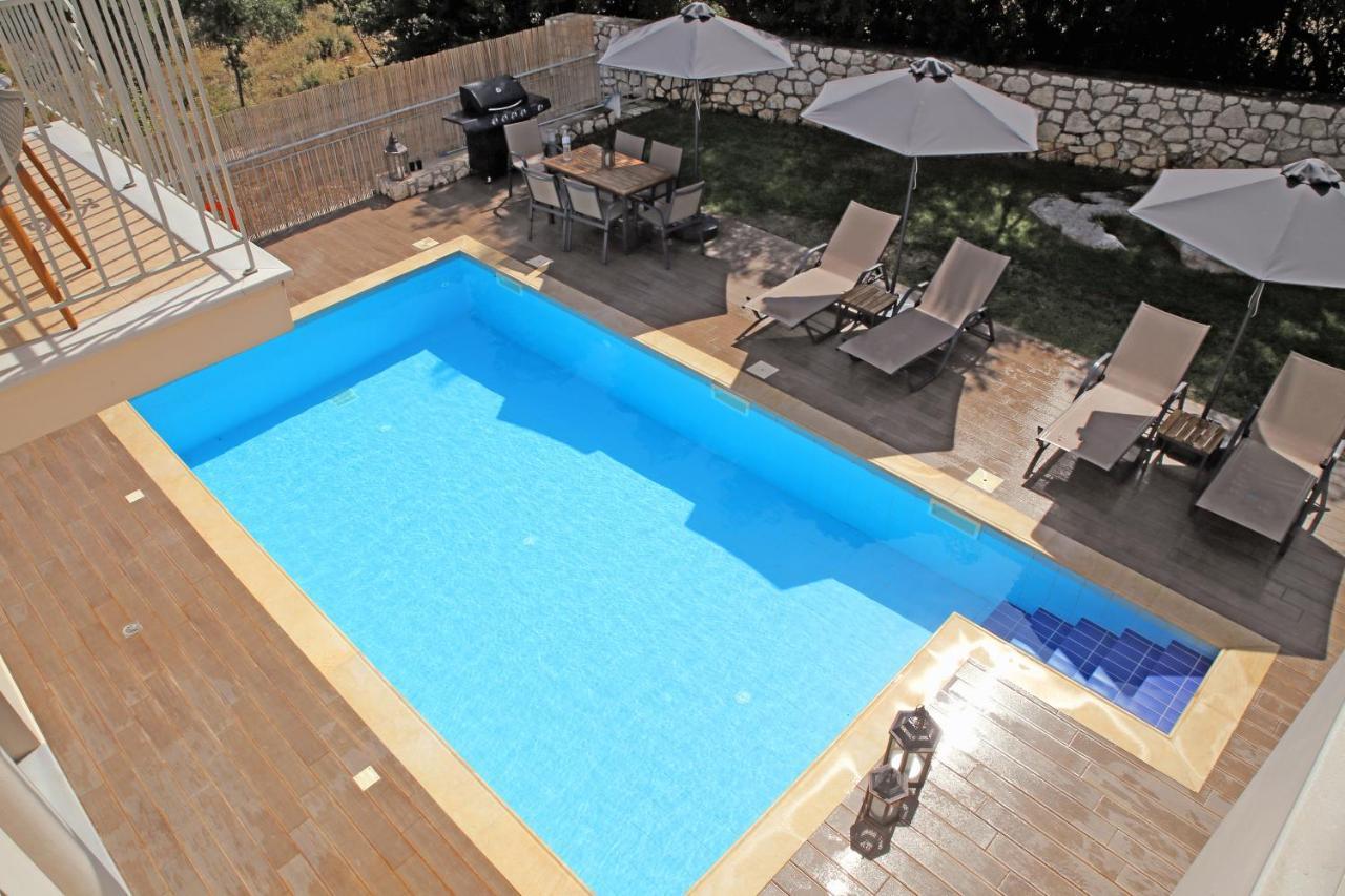 Amarianos Villas Agia Efimia エクステリア 写真