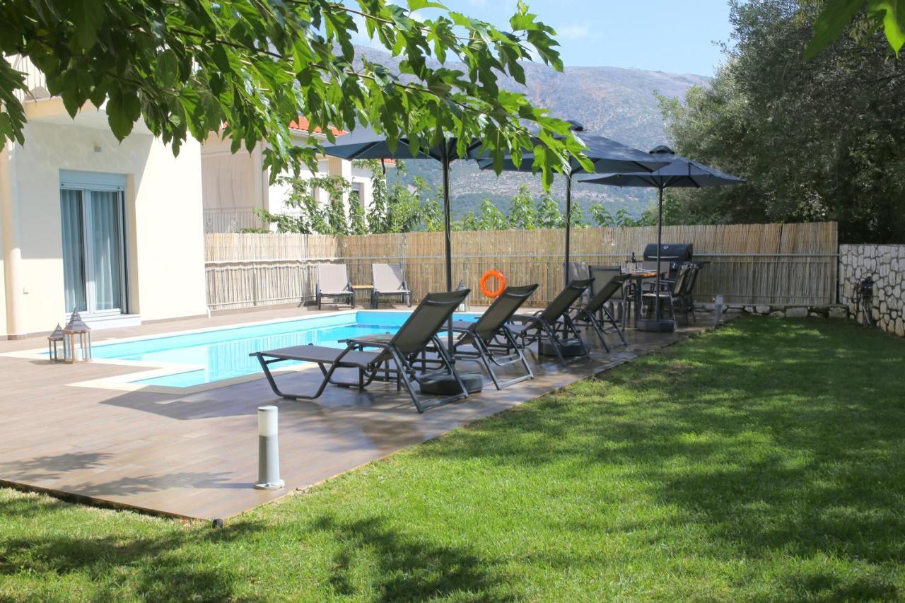 Amarianos Villas Agia Efimia エクステリア 写真