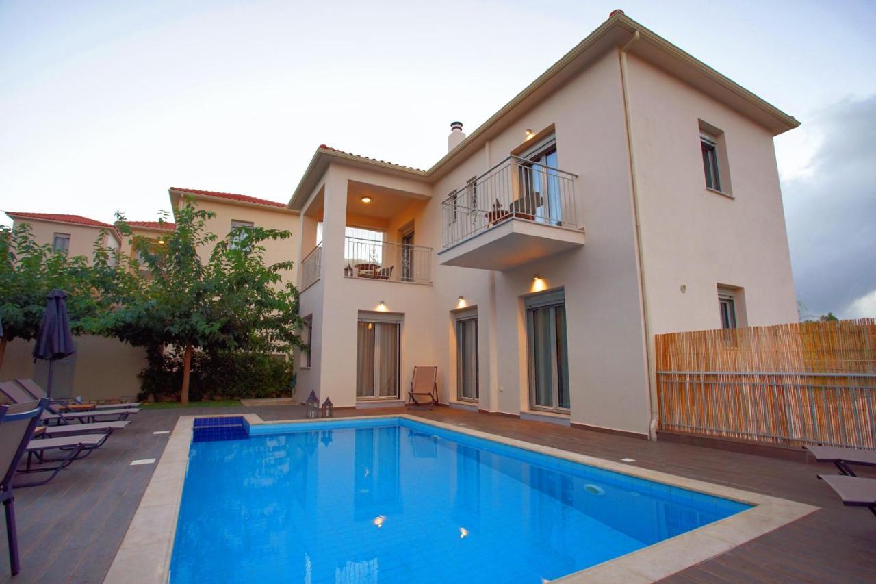Amarianos Villas Agia Efimia エクステリア 写真