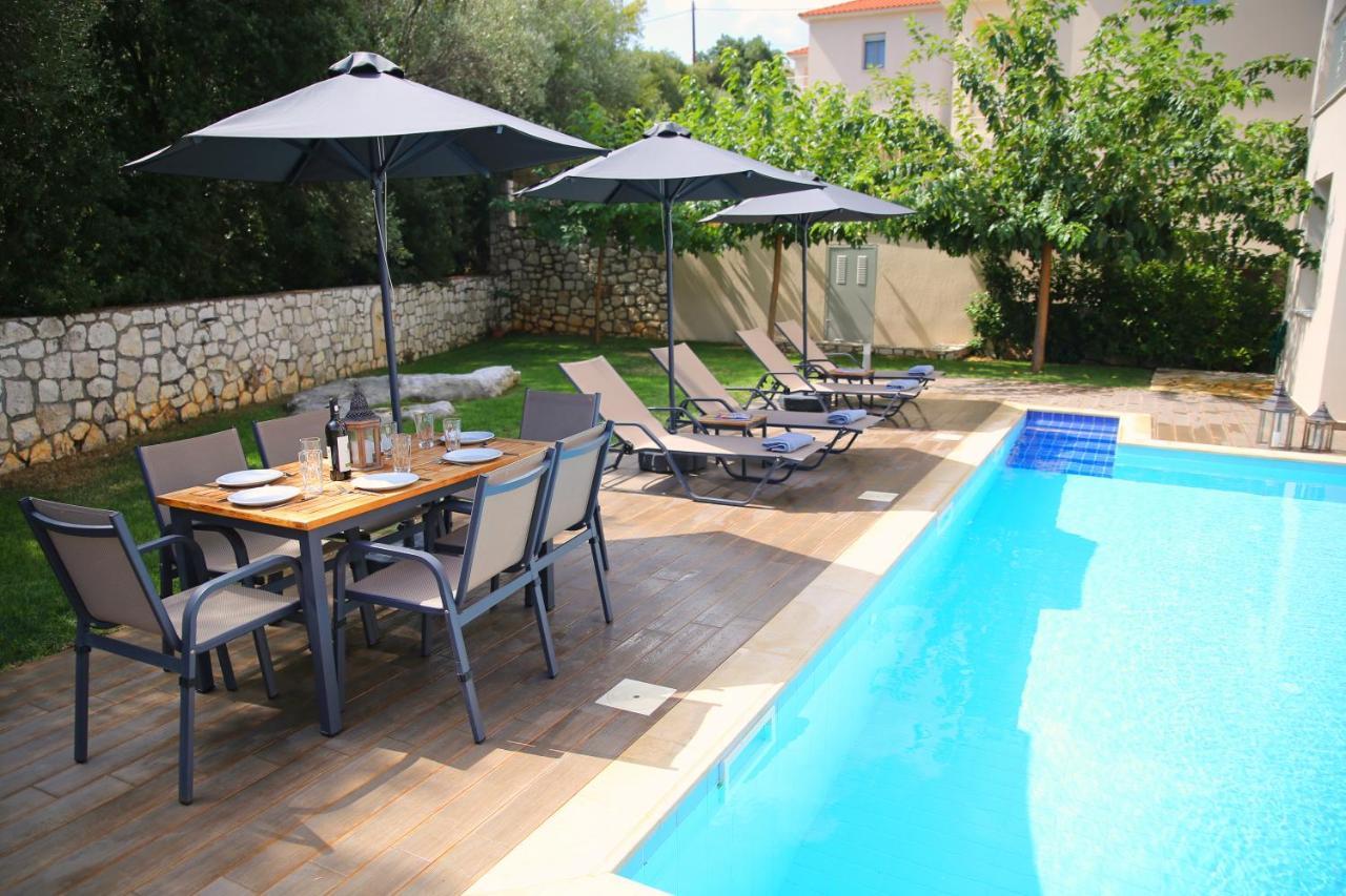 Amarianos Villas Agia Efimia エクステリア 写真