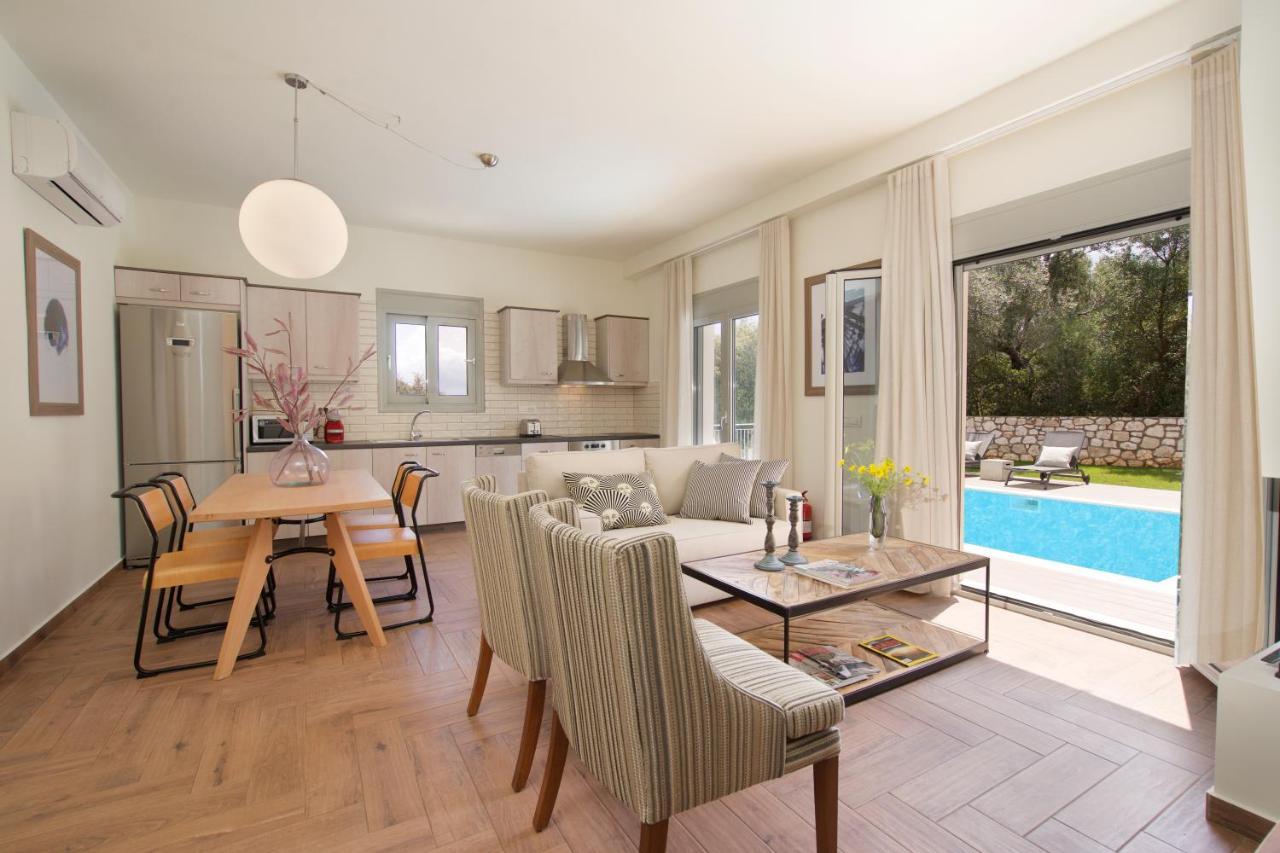 Amarianos Villas Agia Efimia エクステリア 写真