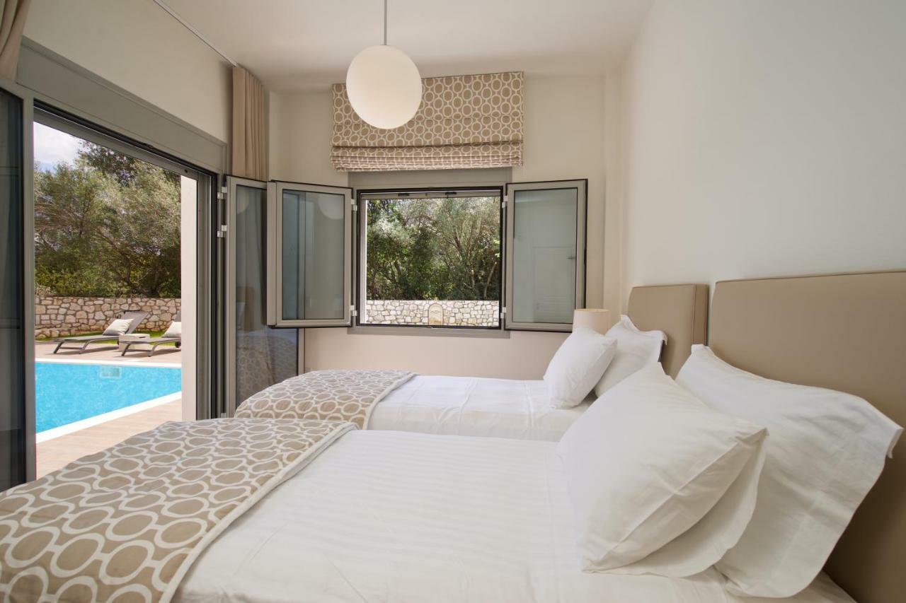 Amarianos Villas Agia Efimia エクステリア 写真